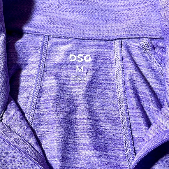DSG lightweight pullover - Picture 3 of 3